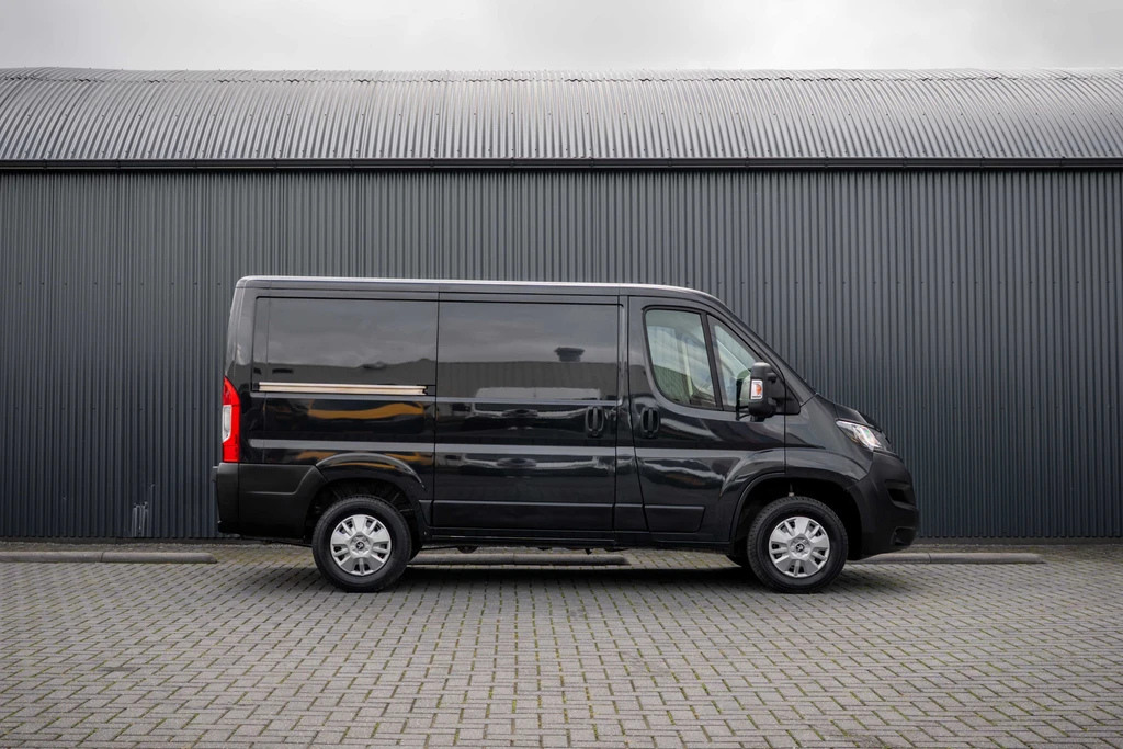  https://morgenlease.images.ilsa.cloud/00eb3dc6-888f-4dc1-959c-be8b586149a3.webp