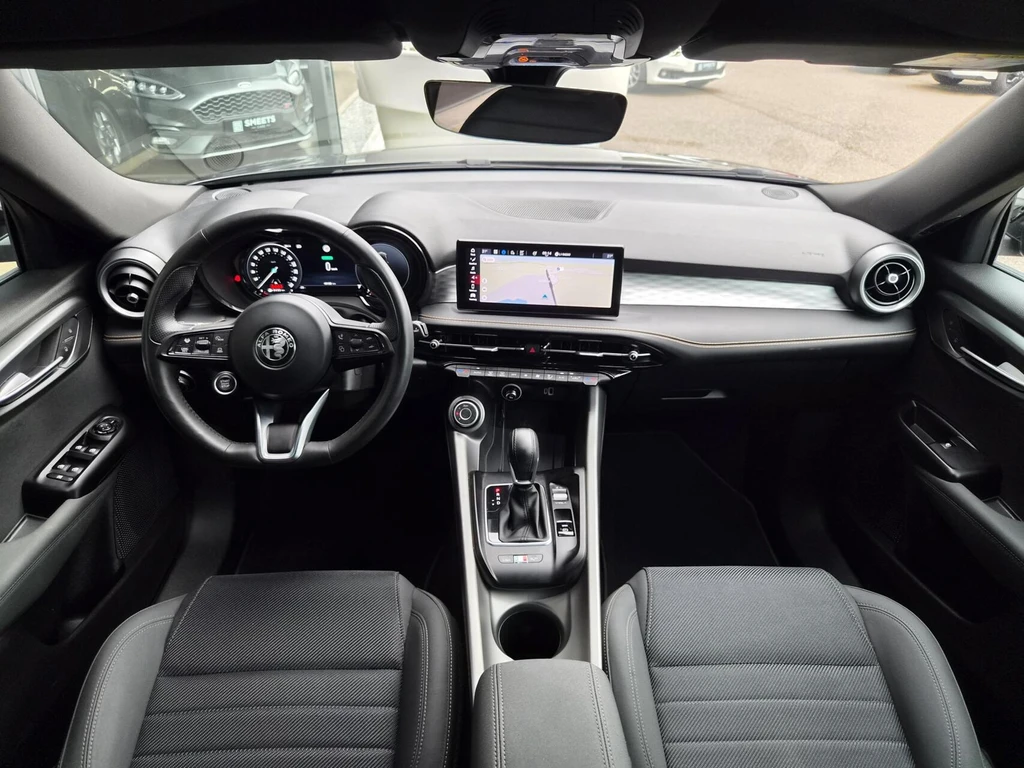  https://morgenlease.images.ilsa.cloud/01242a06-52a0-4521-a074-e8d8415b1120.webp