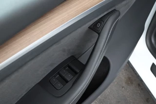 https://morgenlease.images.ilsa.cloud/044cc4ef-b463-4efd-9af2-2ea4bbf46165.webp