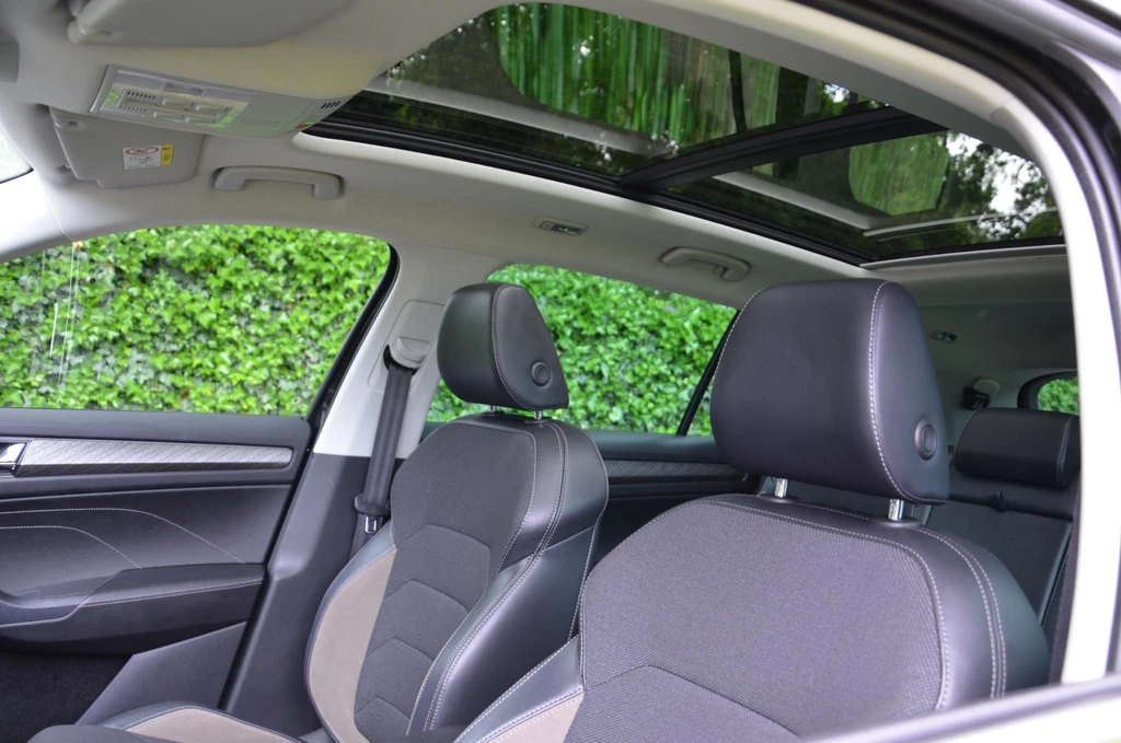  https://morgenlease.images.ilsa.cloud/0a54d2fe-ab63-44a2-8655-bfcdf93d8a85.webp