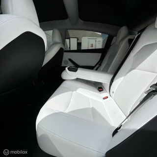 https://morgenlease.images.ilsa.cloud/0b59314d-b397-4e7a-9984-b2c4100c3eba.webp