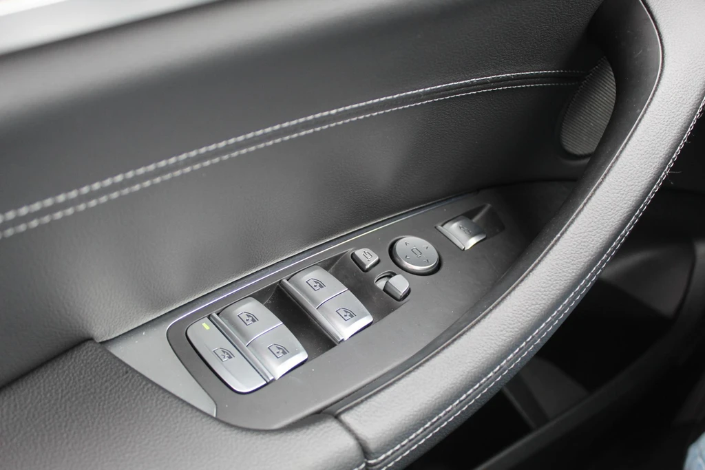  https://morgenlease.images.ilsa.cloud/0c40bf34-659d-409b-94a2-c621d9e9bb5b.webp