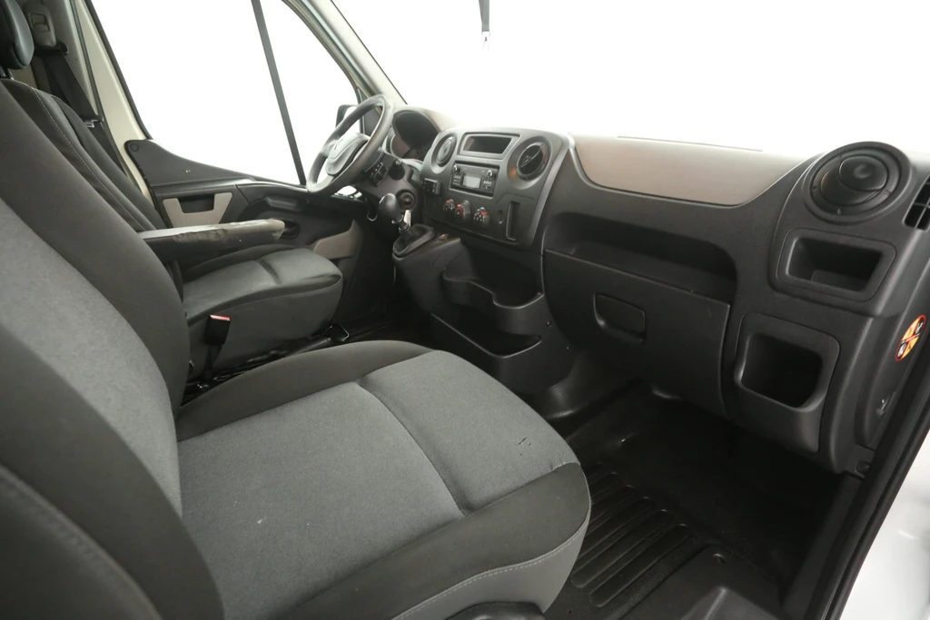  https://morgenlease.images.ilsa.cloud/0e7d4067-957f-45c9-b5e0-070cace47f2d.webp