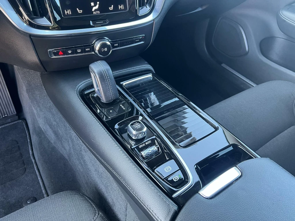  https://morgenlease.images.ilsa.cloud/0f6a1edc-d1e1-4b2a-b589-fdb5b5fa260c.webp