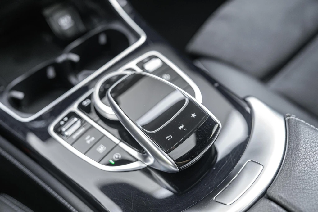  https://morgenlease.images.ilsa.cloud/0fd5b9bf-ede8-4b60-a139-847f3db142e4.webp