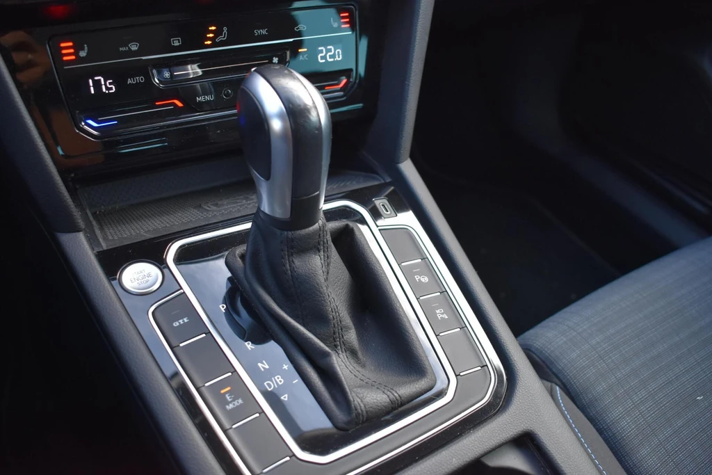  https://morgenlease.images.ilsa.cloud/1142adf2-1d1f-4401-9d3e-5baa3653960f.webp