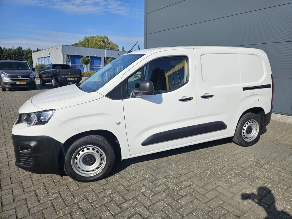  https://morgenlease.images.ilsa.cloud/12db9fee-237f-4f42-b0b8-42d5ce954c99.webp