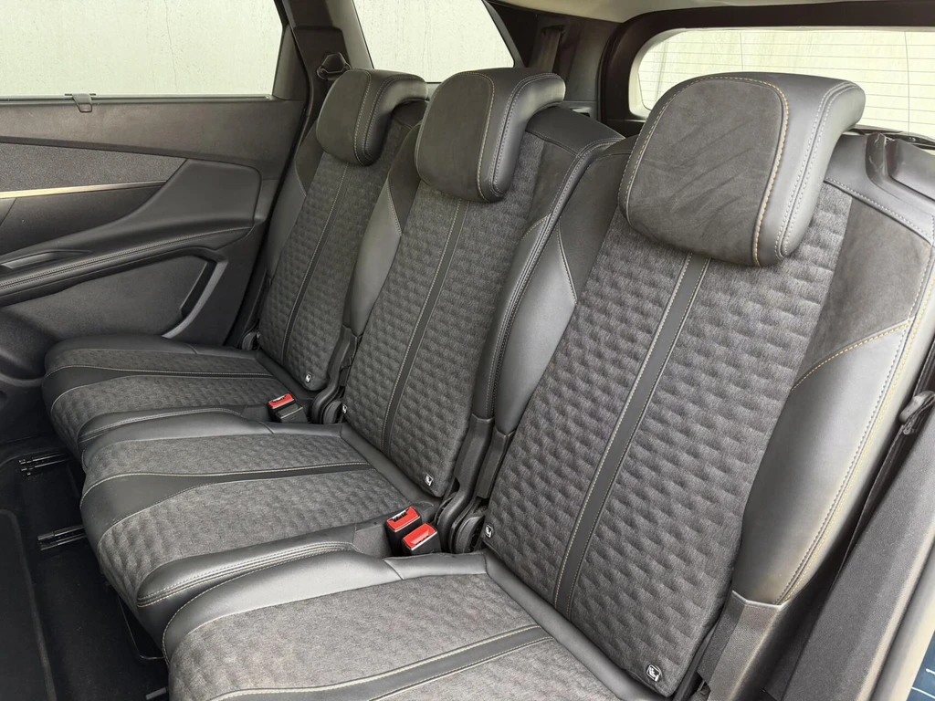  https://morgenlease.images.ilsa.cloud/1bfecce9-bf2c-48ed-98dc-9e9c843ed8f5.webp