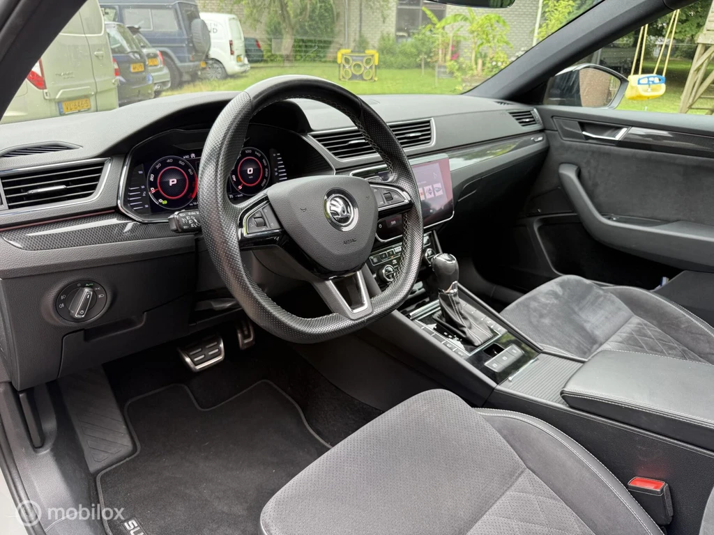  https://morgenlease.images.ilsa.cloud/1c60873f-c9a5-49a0-809f-c1f7b833c857.webp