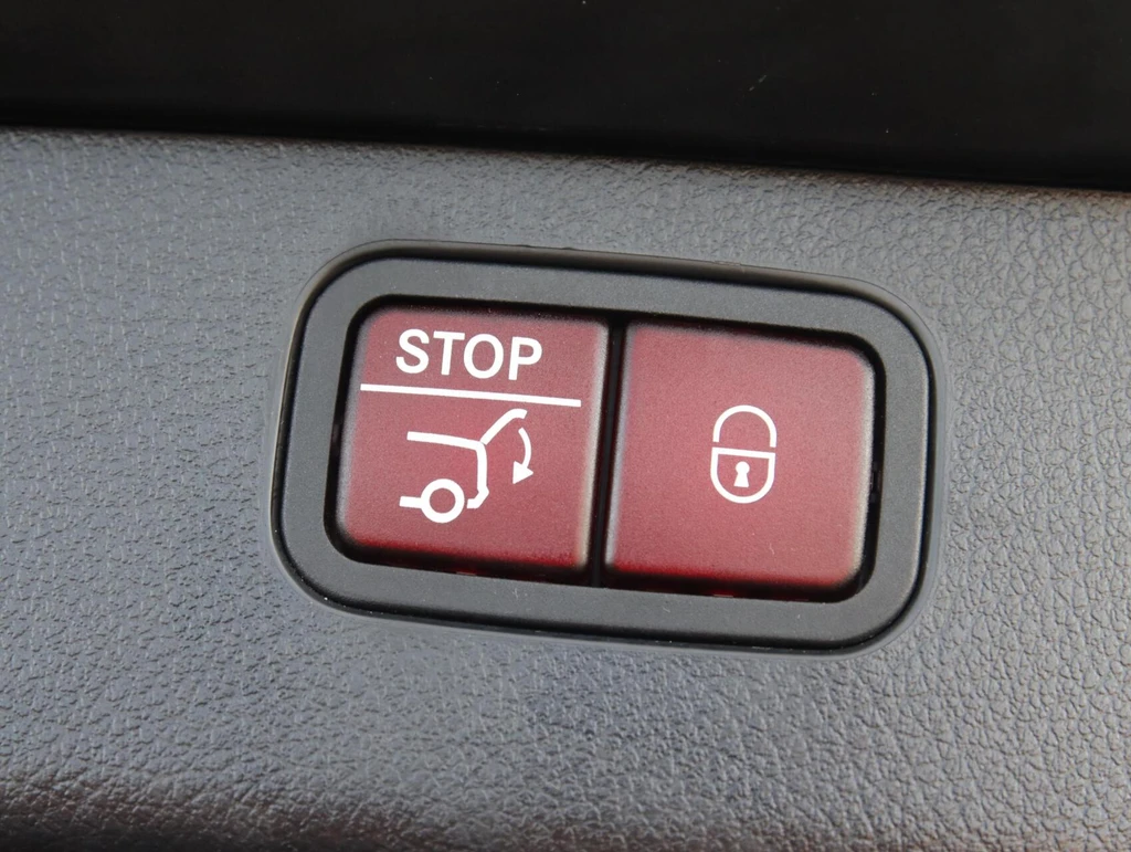  https://morgenlease.images.ilsa.cloud/23e9813a-a63f-438c-9136-1f0a333e0b4c.webp