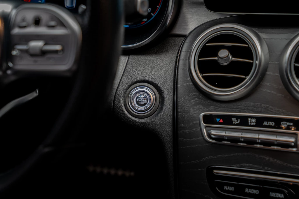  https://morgenlease.images.ilsa.cloud/2f09b1d9-61e8-4cc3-b1fc-845f81119c3b.webp