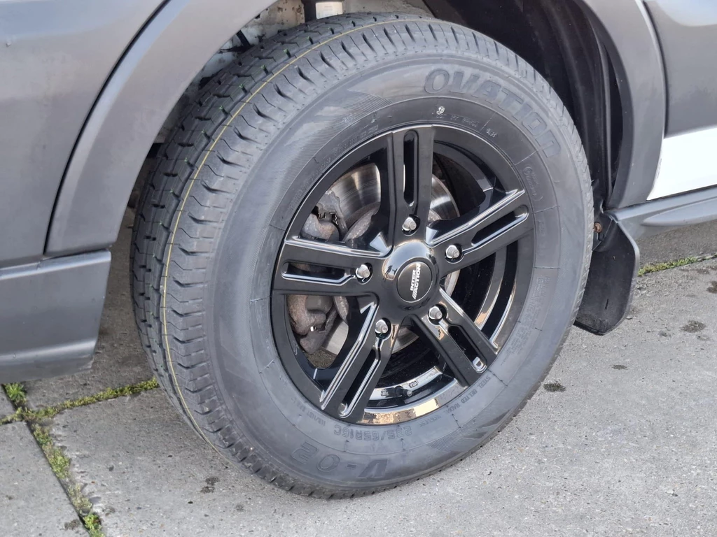  https://morgenlease.images.ilsa.cloud/3259576c-5b92-4e62-a680-28951012ae29.webp
