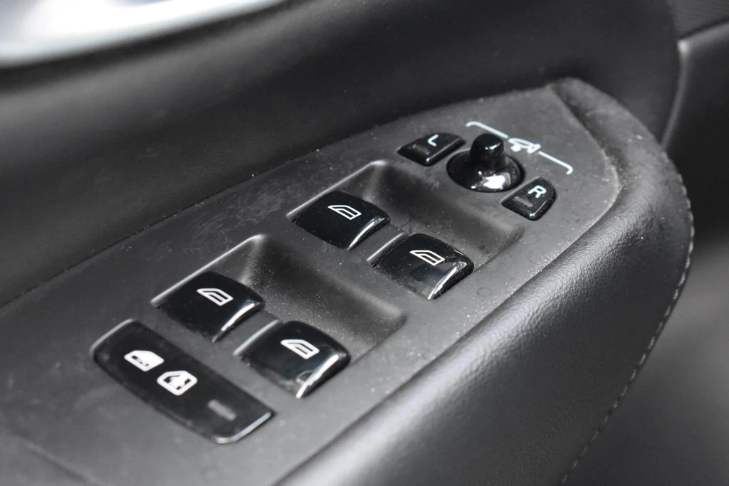  https://morgenlease.images.ilsa.cloud/360540cf-c6e4-45a9-a1f9-c856743b466c.webp