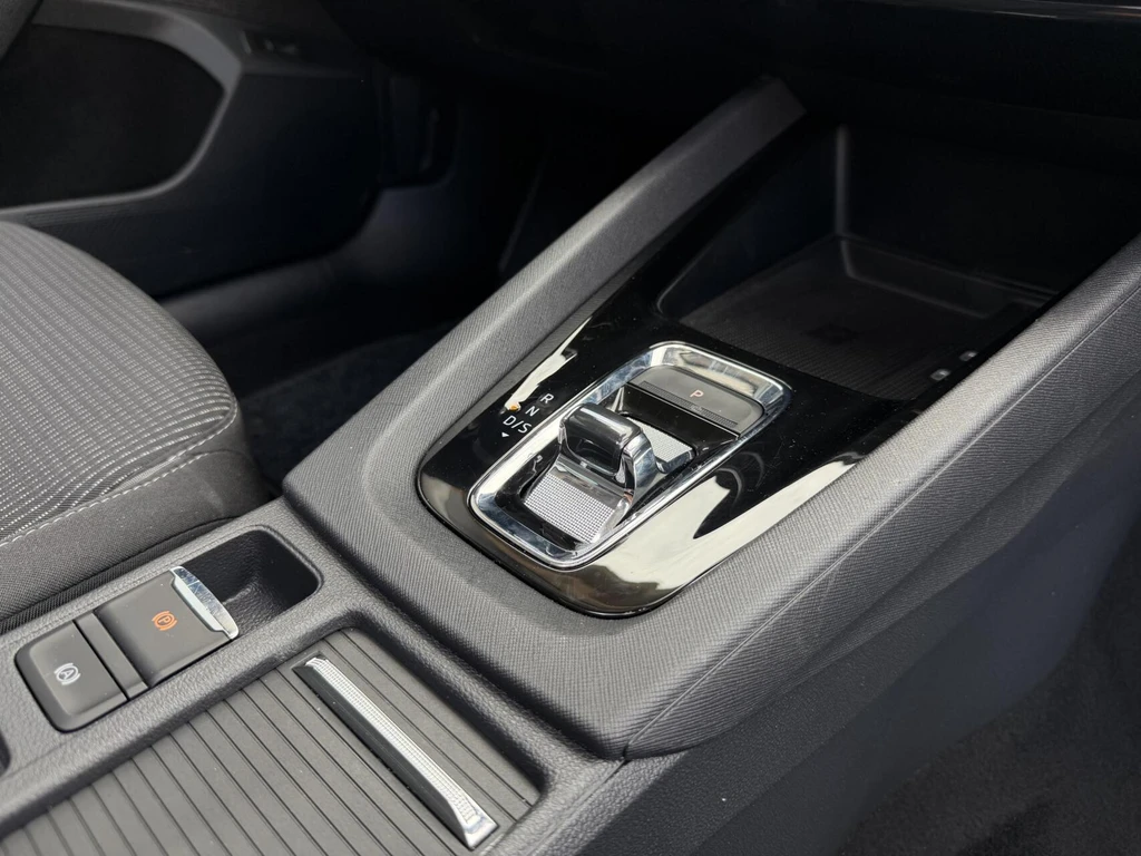 https://morgenlease.images.ilsa.cloud/3afdb1d9-a1f1-461b-9ec6-03e6bc59659f.webp