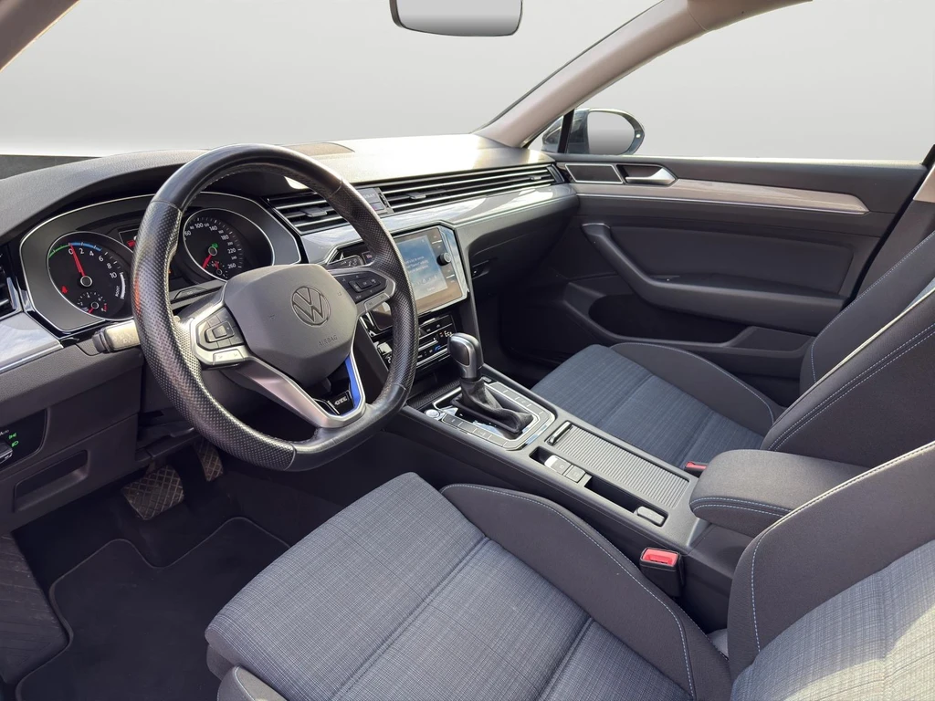  https://morgenlease.images.ilsa.cloud/3d267bbb-e6c8-4a1c-8f6c-7e8678db64be.webp