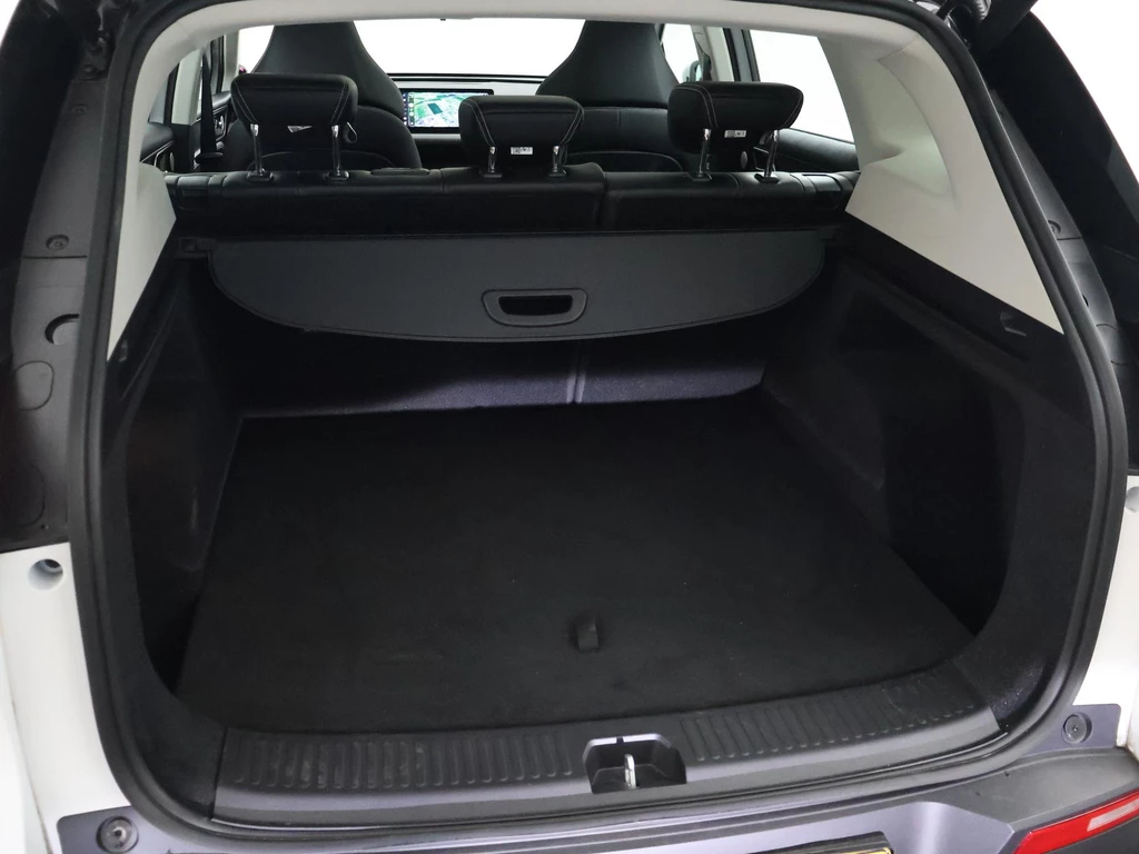  https://morgenlease.images.ilsa.cloud/3d2eac3c-1e41-4cad-8523-8fd2a67d48cd.webp