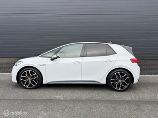 https://morgenlease.images.ilsa.cloud/3e076f3d-b009-4bc4-b1d3-686746d9c634.webp