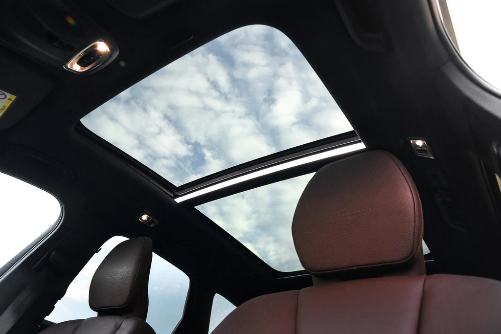  https://morgenlease.images.ilsa.cloud/41adf616-d2ec-4216-b678-8bcfeb87d26a.webp
