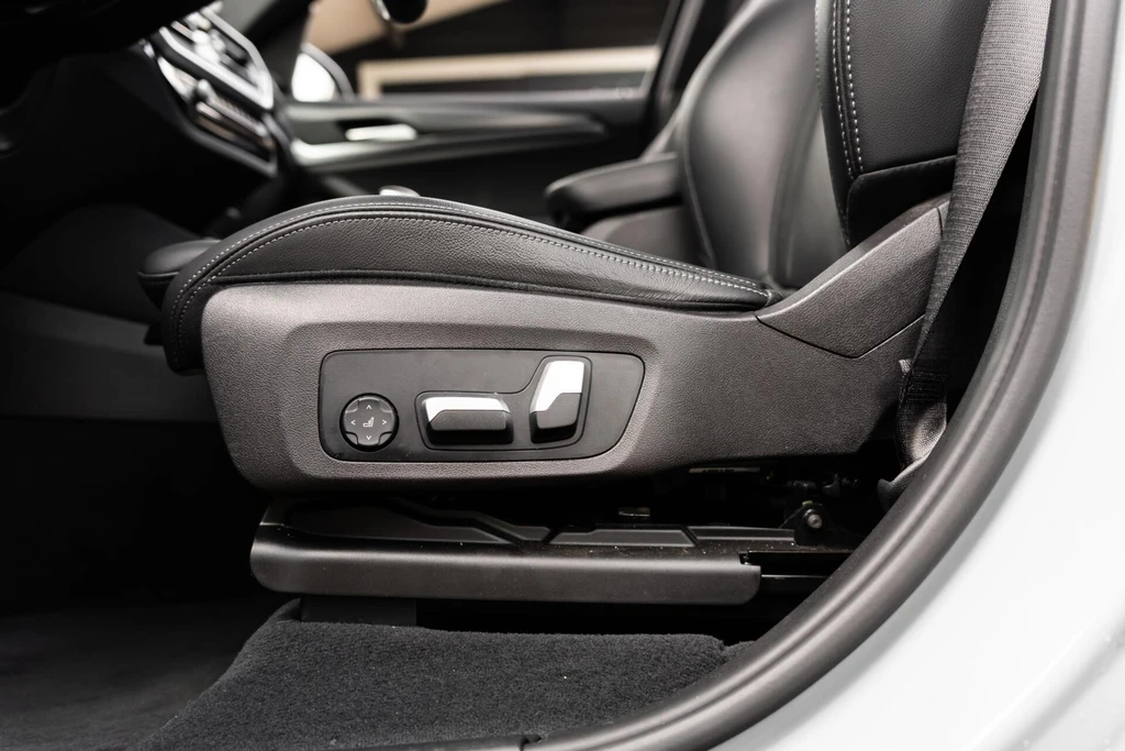  https://morgenlease.images.ilsa.cloud/42ba6aa3-8fa9-4b13-a0a5-068d5ea50a03.webp