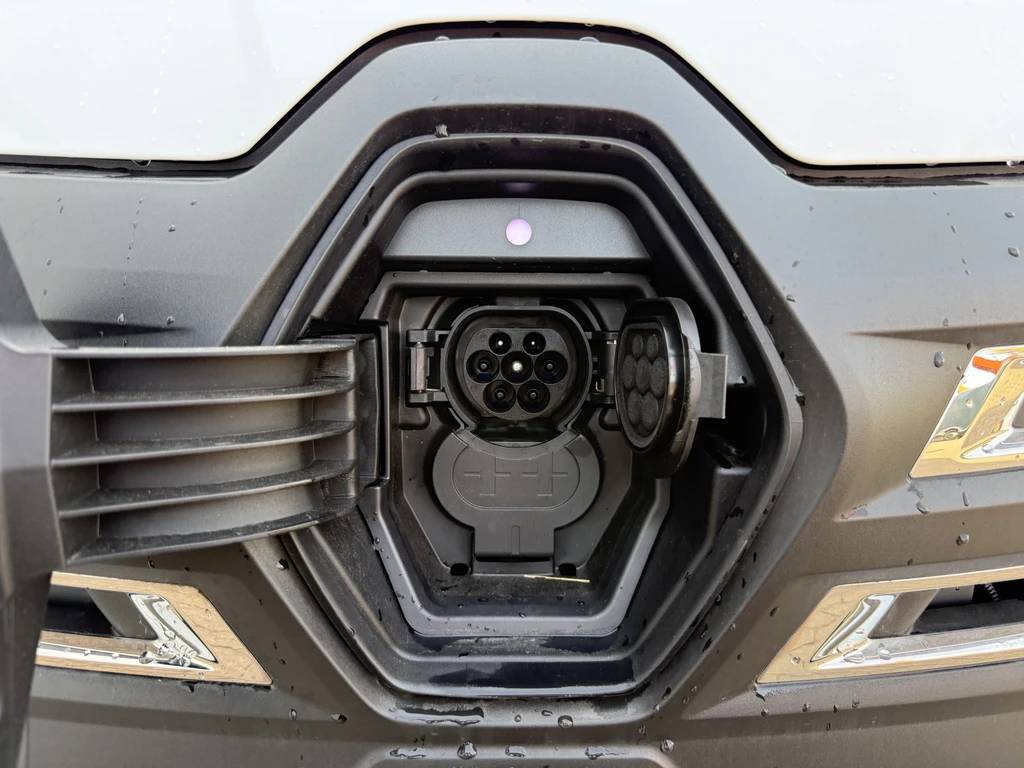  https://morgenlease.images.ilsa.cloud/48ce2e77-1151-4475-8f2b-c4dd3735eb8c.webp