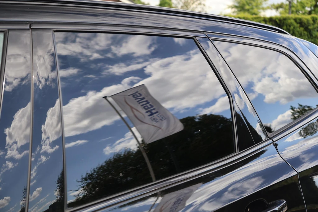  https://morgenlease.images.ilsa.cloud/4c71f143-a1b0-40ec-a7ee-5cbda3c593ed.webp
