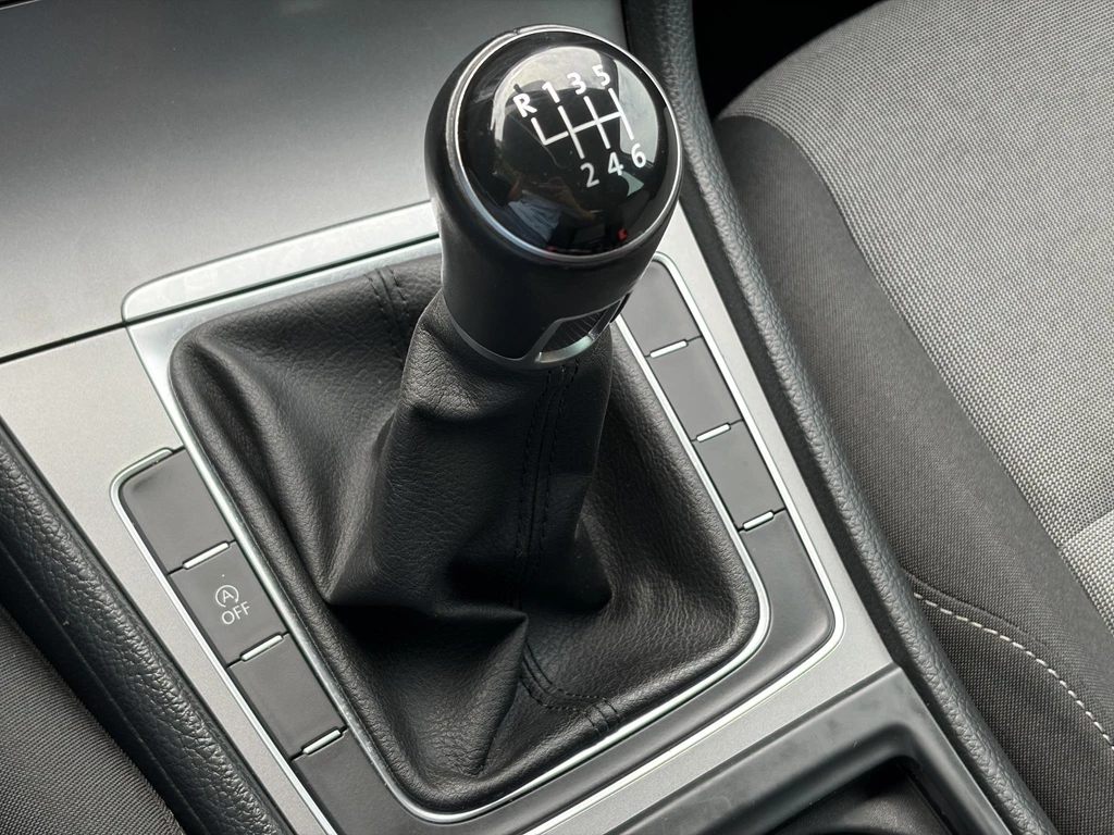  https://morgenlease.images.ilsa.cloud/51a7dd0b-802f-4d1e-9292-6246baa1bb75.webp
