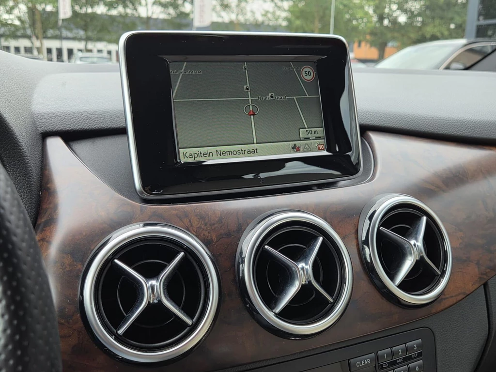  https://morgenlease.images.ilsa.cloud/54303fd4-a2b9-4fb7-86bf-31248b2ec8d7.webp