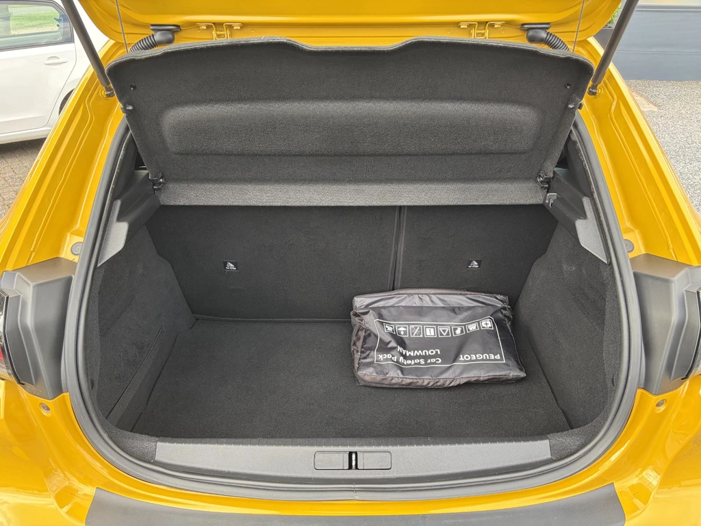  https://morgenlease.images.ilsa.cloud/5607a14b-dc1e-4926-8057-217d1e349ea9.webp