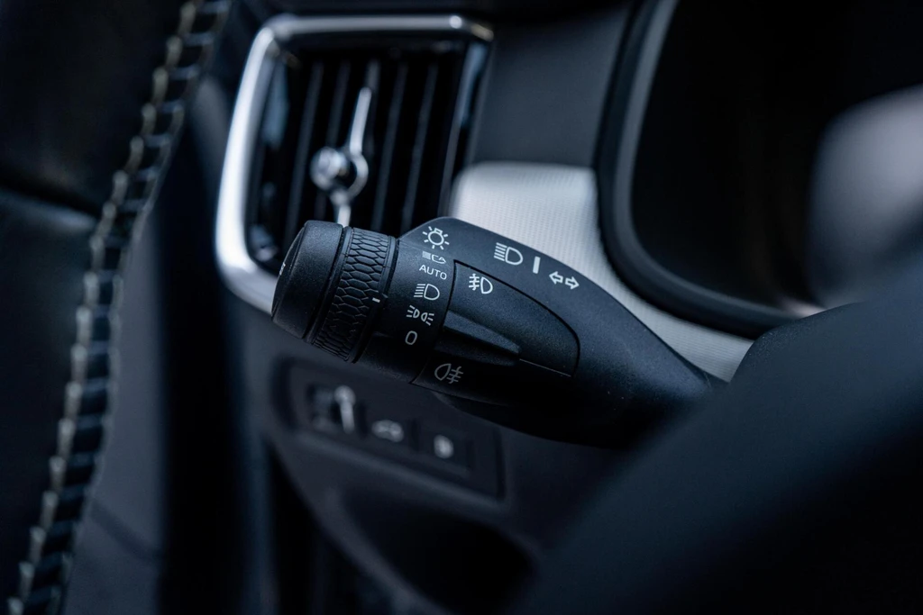  https://morgenlease.images.ilsa.cloud/56546940-7a9c-4958-93b1-67114940d727.webp