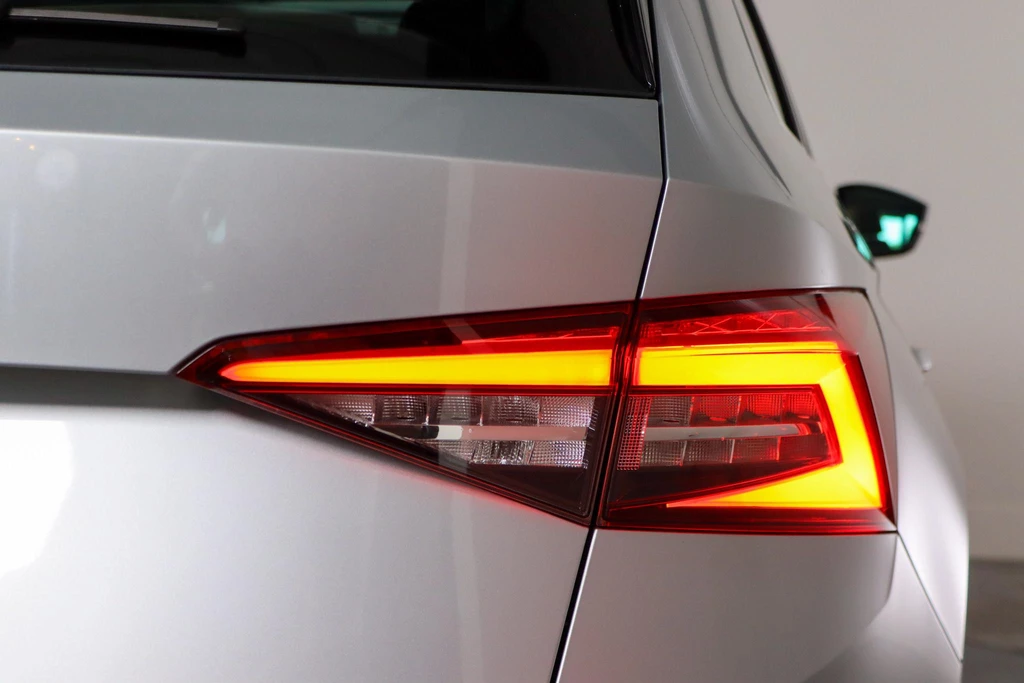  https://morgenlease.images.ilsa.cloud/5917f129-ad35-4290-8c9c-e1012da650fc.webp