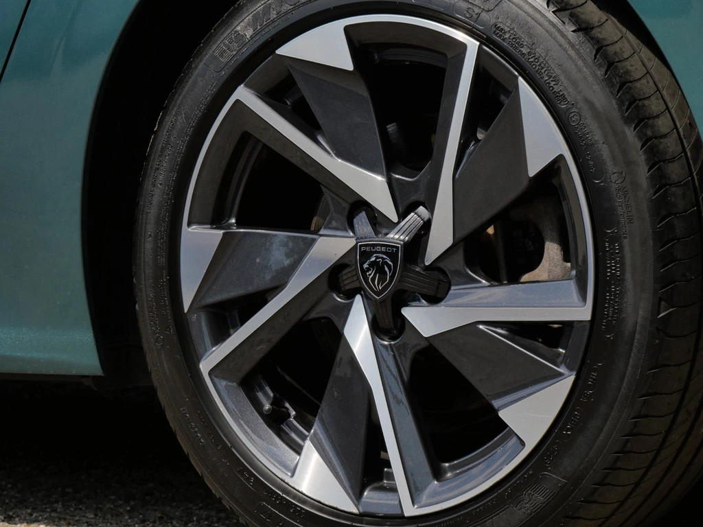  https://morgenlease.images.ilsa.cloud/5b9953c4-d8e1-4916-b143-cde437e474fd.webp