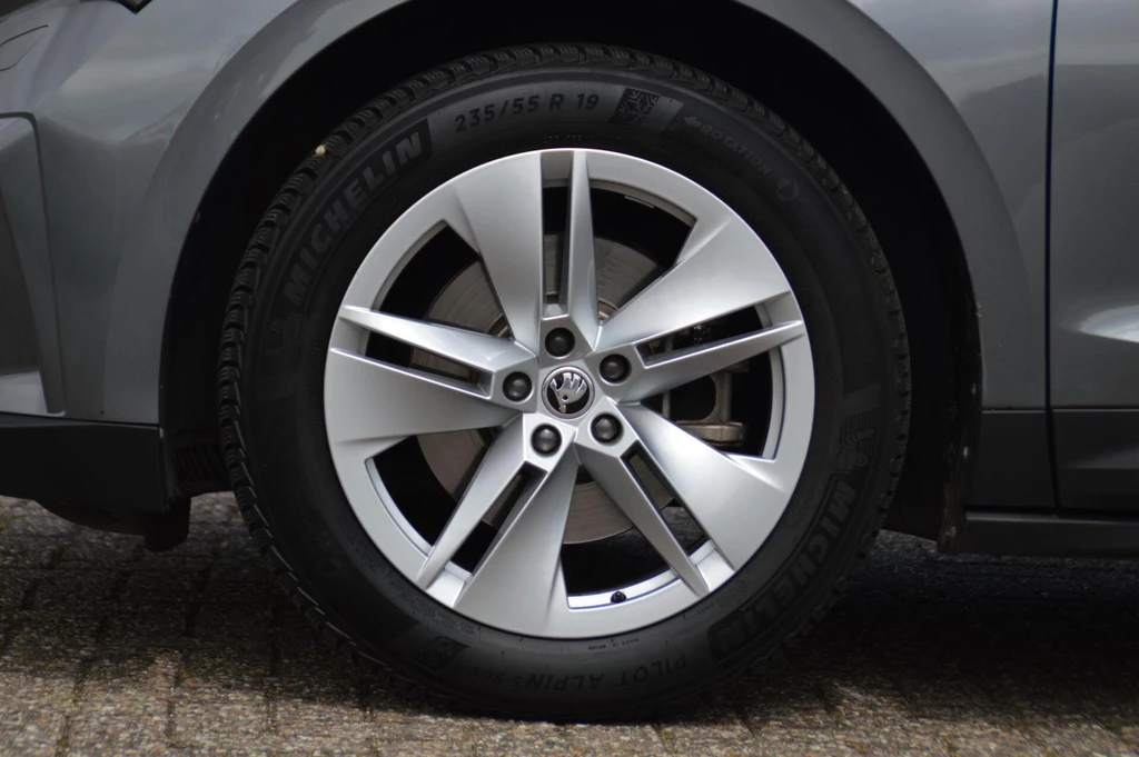  https://morgenlease.images.ilsa.cloud/604110d6-5290-4c04-afbd-2193d3be0a8b.webp