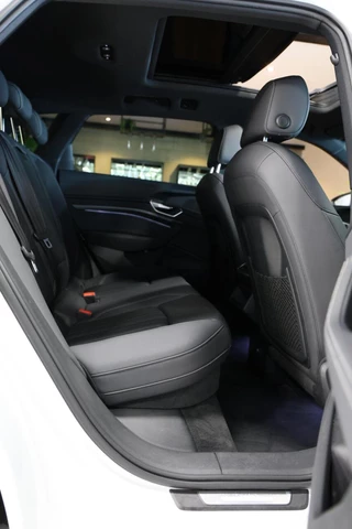 https://morgenlease.images.ilsa.cloud/60e328cc-cab5-4e94-a6cb-f68c339824b1.webp