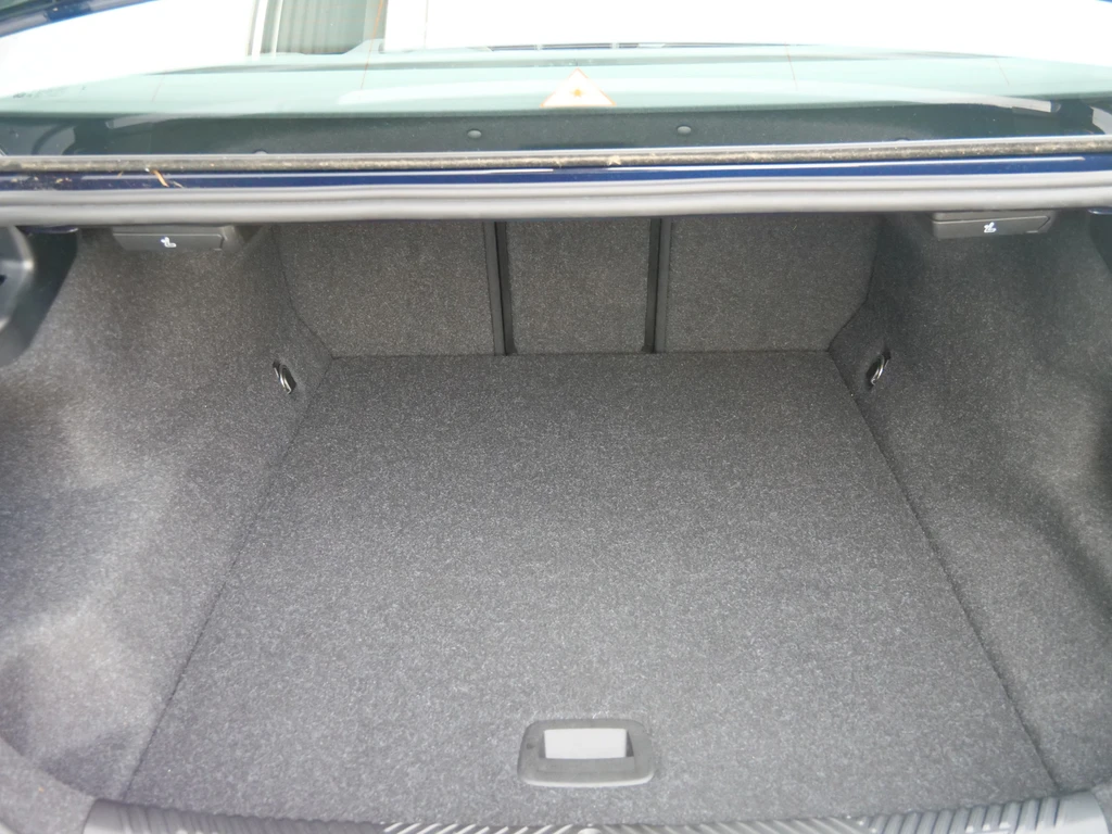  https://morgenlease.images.ilsa.cloud/6dbb5de0-66cd-4396-9b5c-9cdd910d2505.webp