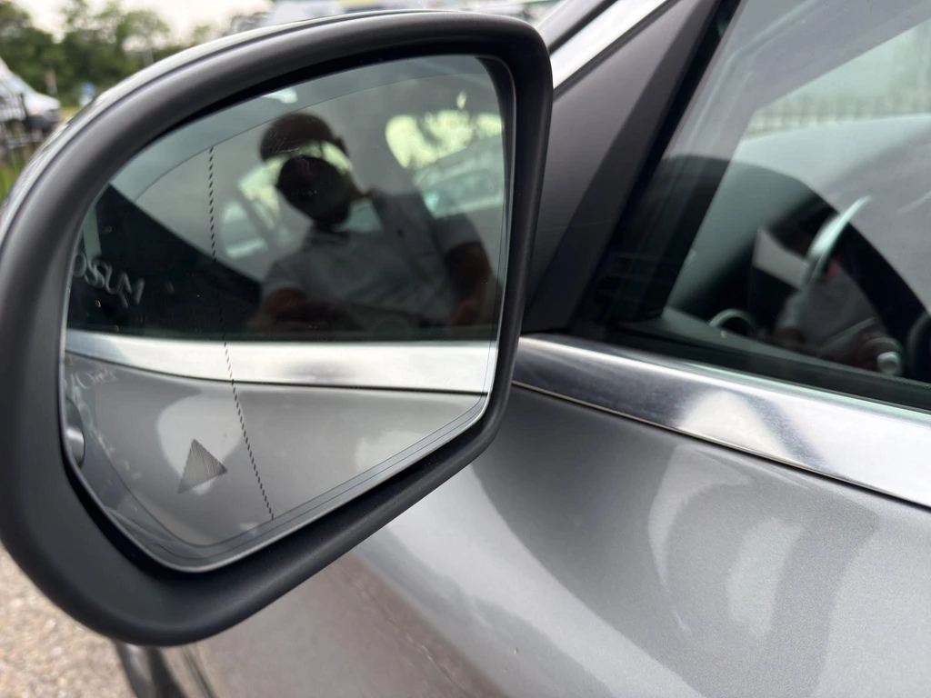  https://morgenlease.images.ilsa.cloud/6dfe094c-317f-4877-8888-d674b80b40de.webp