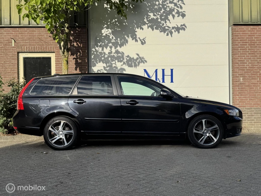  https://morgenlease.images.ilsa.cloud/7111fca7-f41b-417d-a57c-2528837f102c.webp