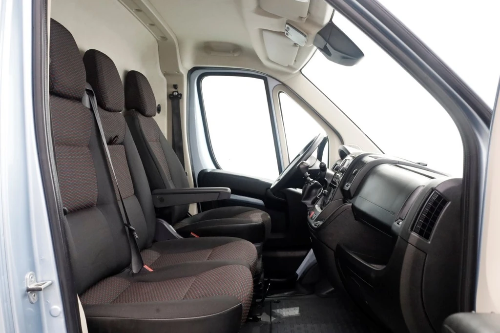  https://morgenlease.images.ilsa.cloud/76620cdd-e6d5-43f2-a1dd-dba5149219fe.webp
