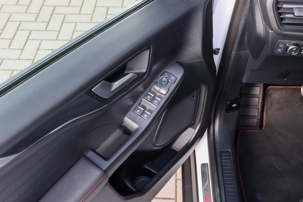  https://morgenlease.images.ilsa.cloud/777b32e7-9b54-4a78-8bab-09ef84798efc.webp