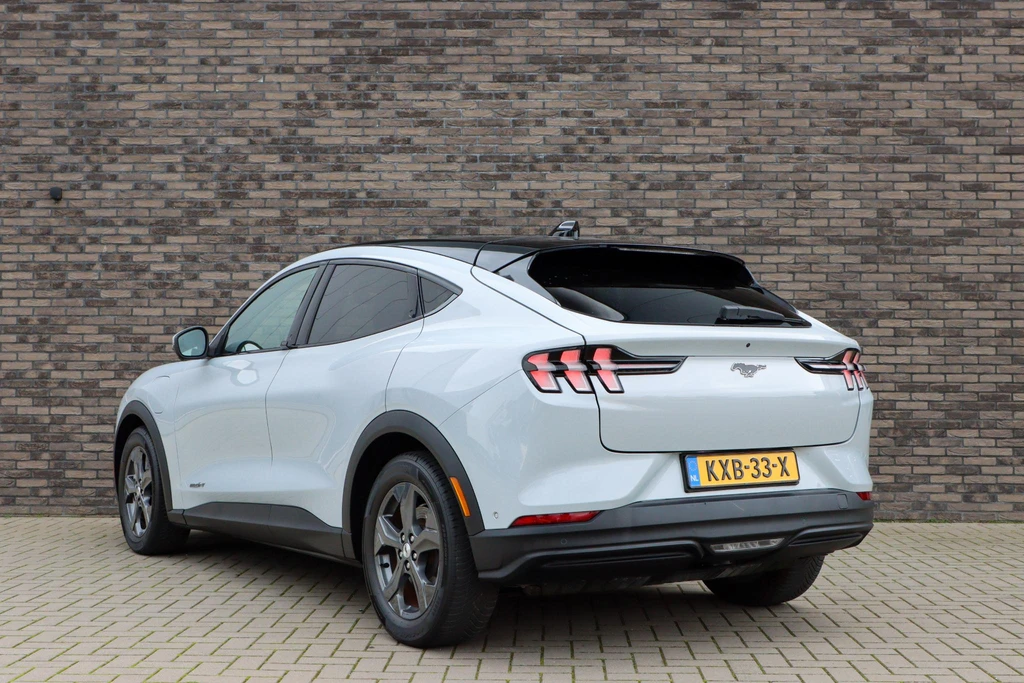  https://morgenlease.images.ilsa.cloud/7adeaf25-9cc7-4570-b981-3431b75e5150.webp