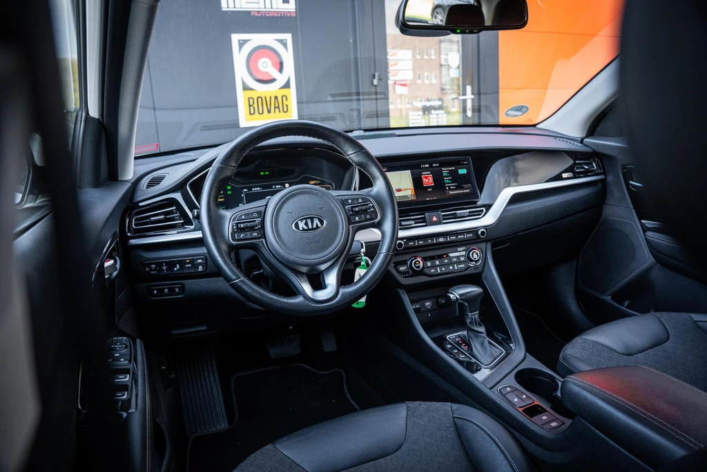  https://morgenlease.images.ilsa.cloud/7d54a0fe-0c48-4b08-a45b-3dac091f1a59.webp