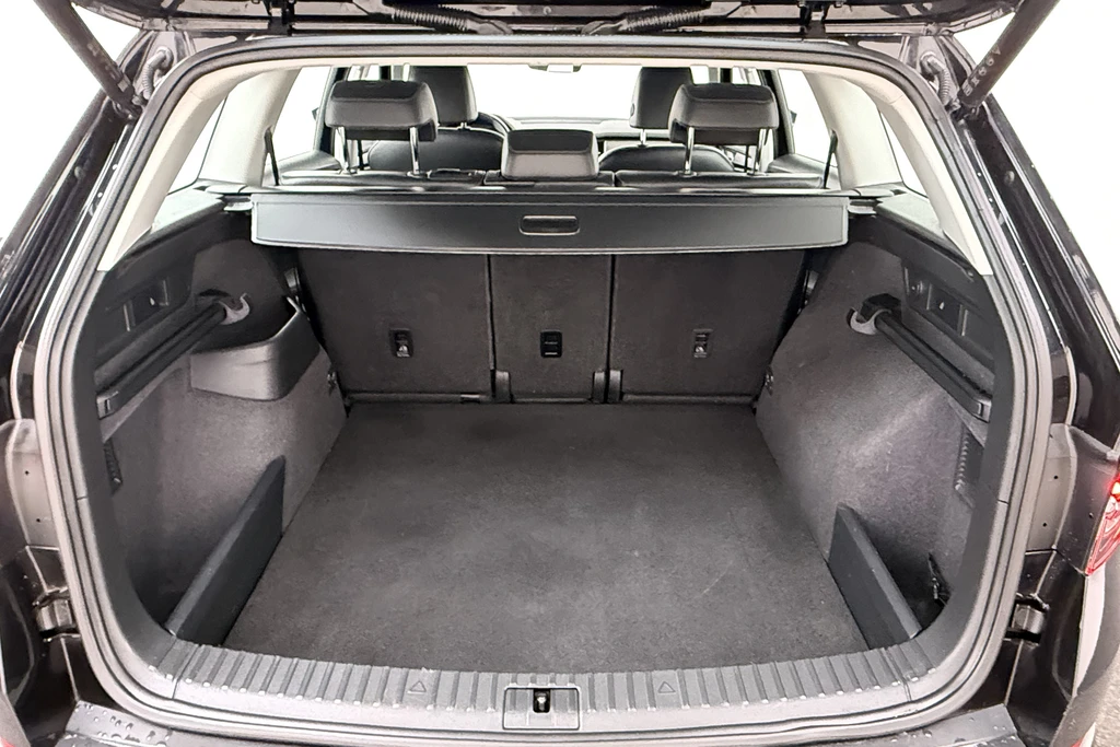  https://morgenlease.images.ilsa.cloud/80c5f493-100a-4e67-8051-77eba96d6283.webp