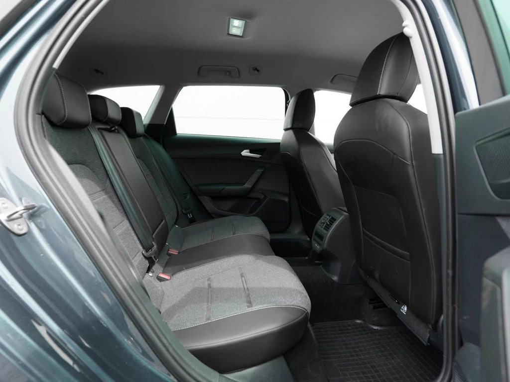  https://morgenlease.images.ilsa.cloud/82f54393-3785-451d-85b1-cceea935f28b.webp