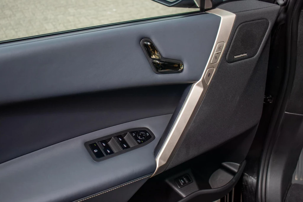  https://morgenlease.images.ilsa.cloud/85c91f90-a139-4af3-9e03-ab808e75aa24.webp