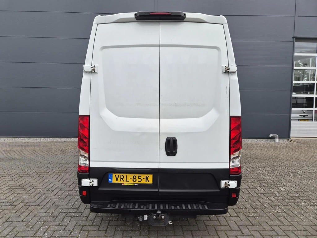  https://morgenlease.images.ilsa.cloud/881451d0-8783-4ba2-bf32-4768a30710d0.webp