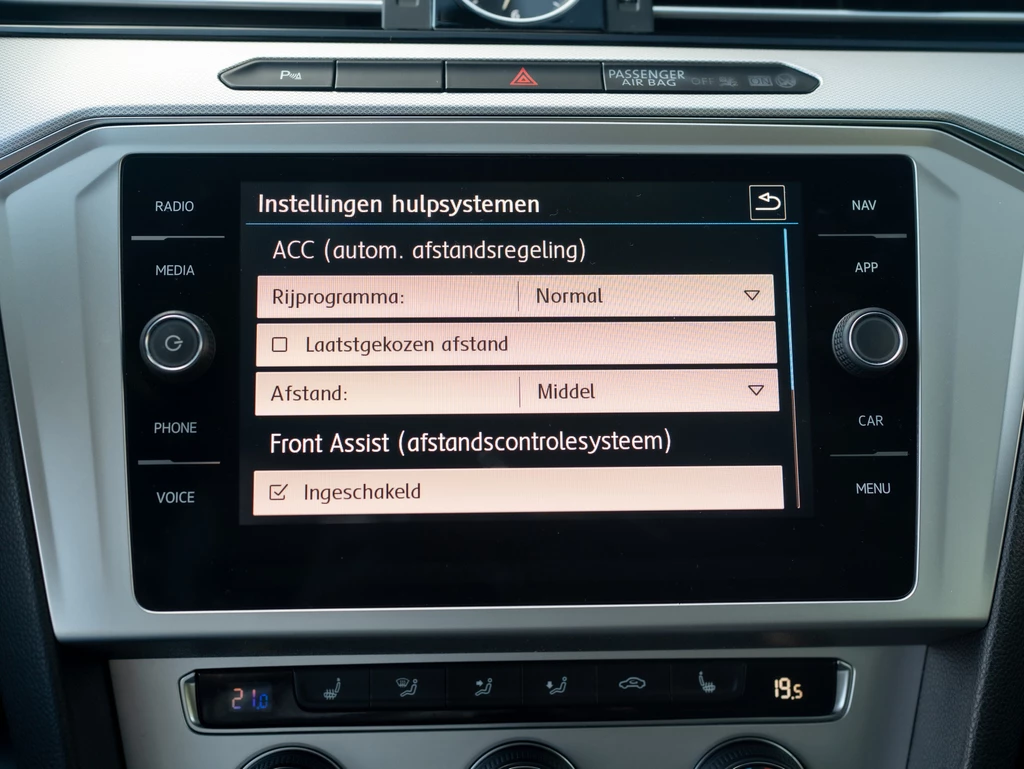  https://morgenlease.images.ilsa.cloud/89b33950-7516-4237-a3e6-1f286b501ad8.webp