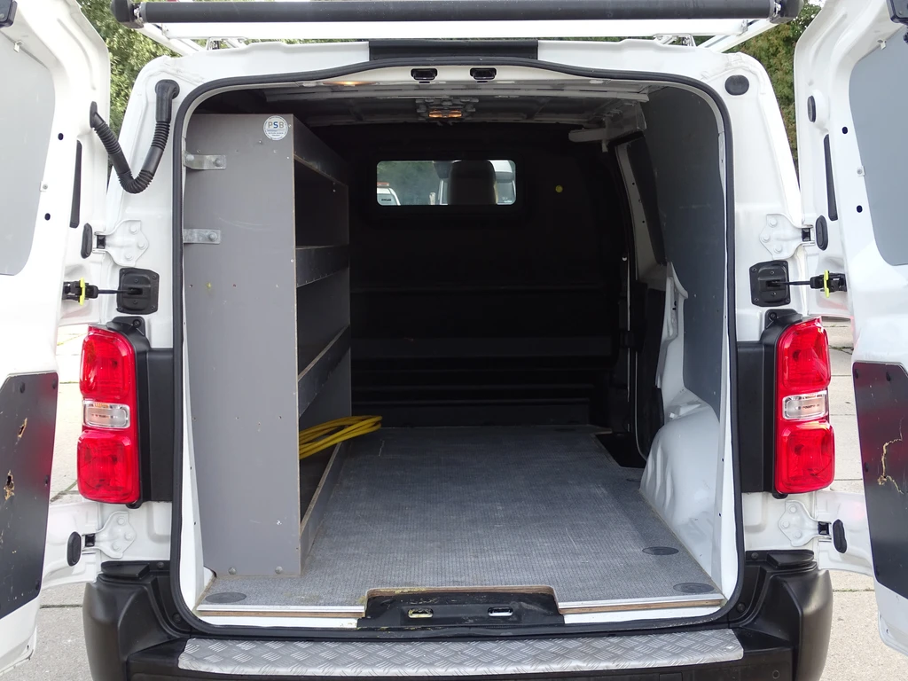  https://morgenlease.images.ilsa.cloud/8a21f112-90c4-428d-9afc-f238ce8e2038.webp