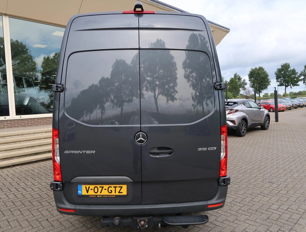  https://morgenlease.images.ilsa.cloud/942e996a-cab7-47cc-88fb-215c01f1927b.webp