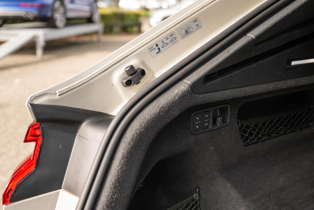  https://morgenlease.images.ilsa.cloud/94662e67-6651-4994-978d-1b6d82b87b3c.webp