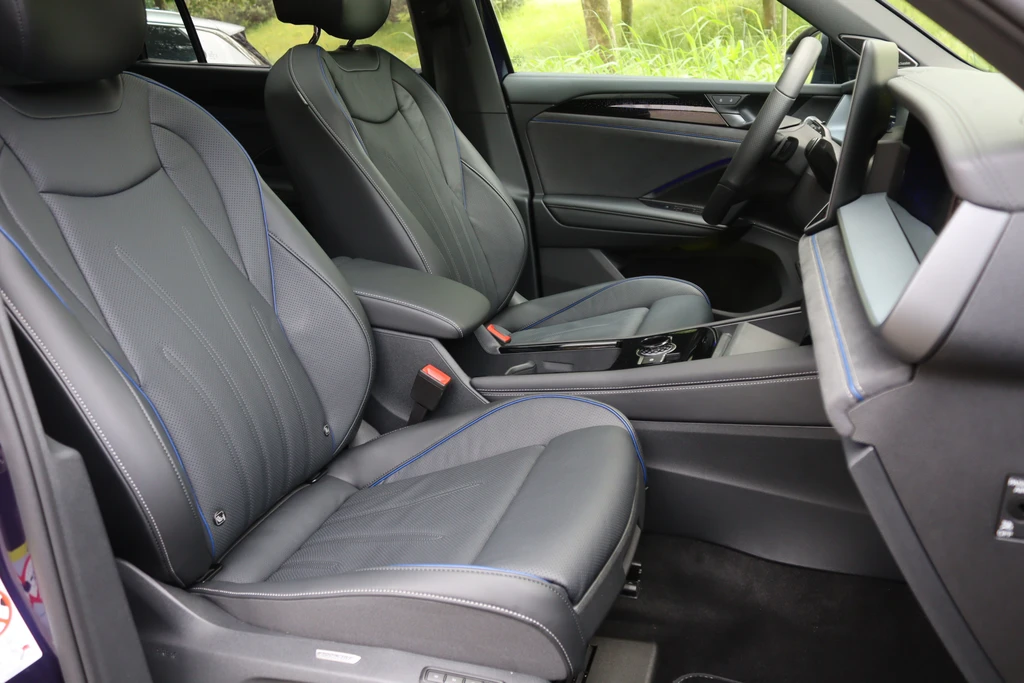  https://morgenlease.images.ilsa.cloud/9bab89df-ea70-461e-8ba8-2ab1db696c6f.webp