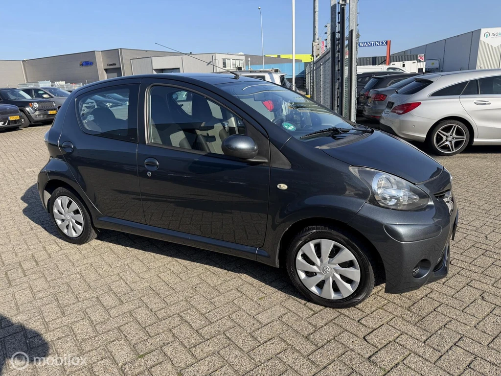  https://morgenlease.images.ilsa.cloud/a844271a-3123-4312-a713-c547956858dc.webp